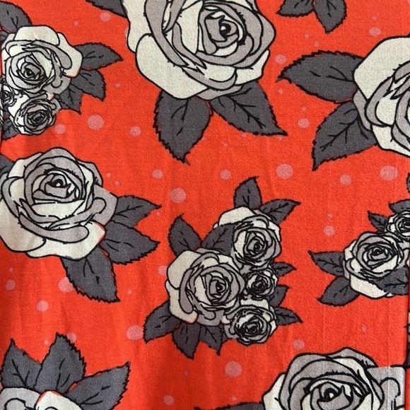 LulaRoe t shirts - Picture 7 of 7